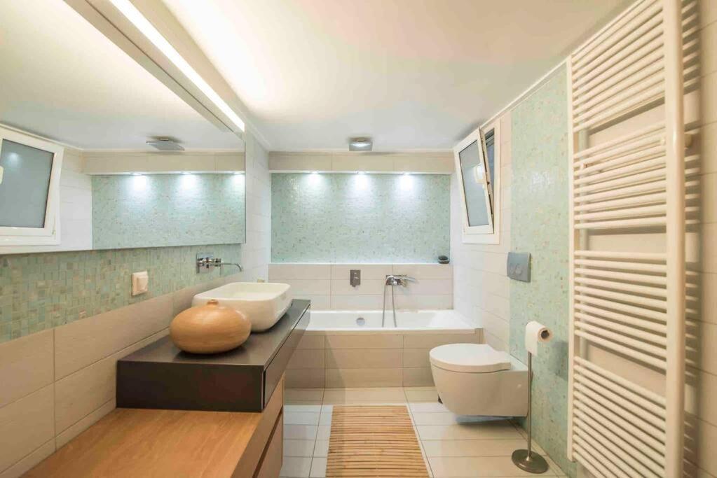 Luxury Living Apartment Atene Esterno foto